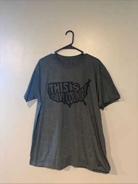 Gray 'This Is Chevy Country' Graphic Tee - Men's Casual Shirt